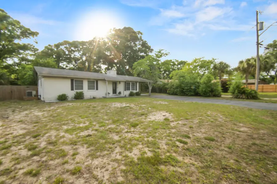 219 Pilgrim Avenue, Fort Walton Beach, FL 32547 - #3