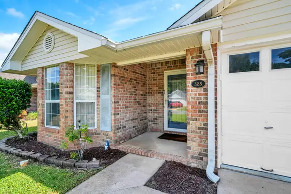 389 Pristine Water Lane, Mary Esther, FL 32569