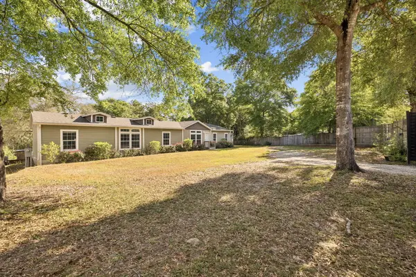 748 Phillips Drive, Freeport, FL 32439