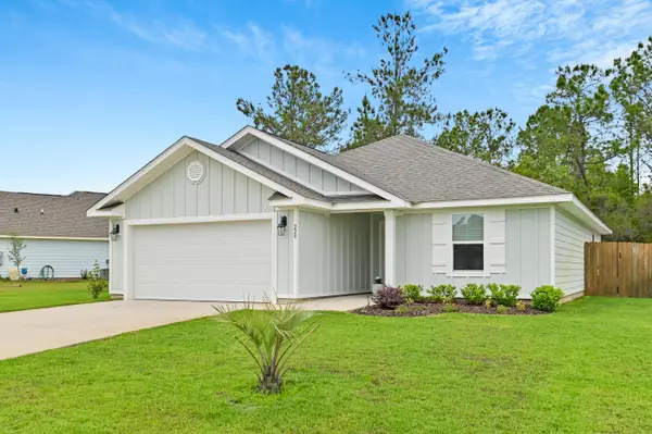 228 Sweet Blossom Bend, Freeport, FL 32439