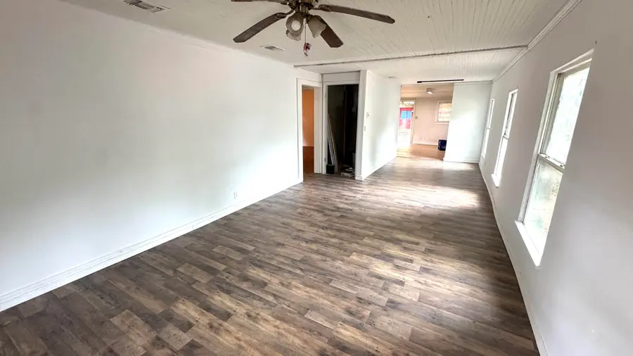 1018 S Wilson Street, Crestview, FL 32536 - #3