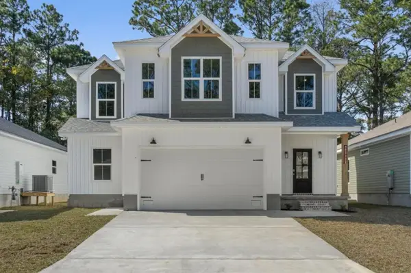 8288 Tavira Street, Navarre, FL 32566
