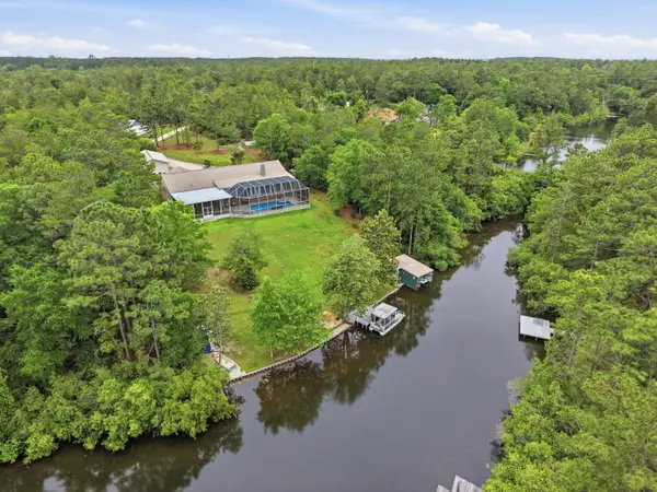 4063 Lakeview Drive, Crestview, FL 32539
