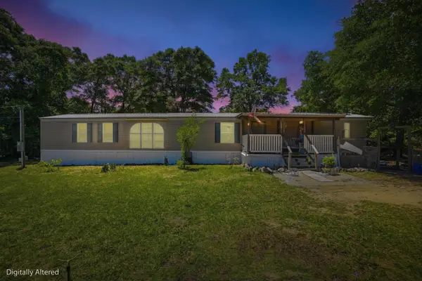 12 E Royal Palm Avenue, DeFuniak Springs, FL 32433