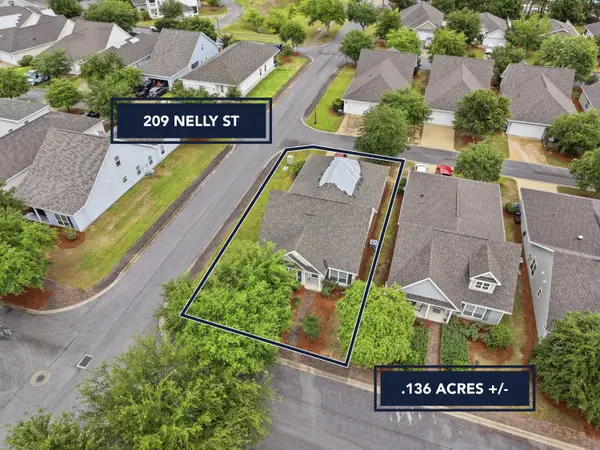 209 Nelly Street, Freeport, FL 32439