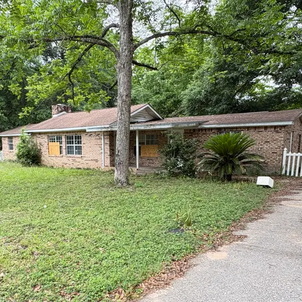 656 Mcclelland Street, Crestview, FL 32536