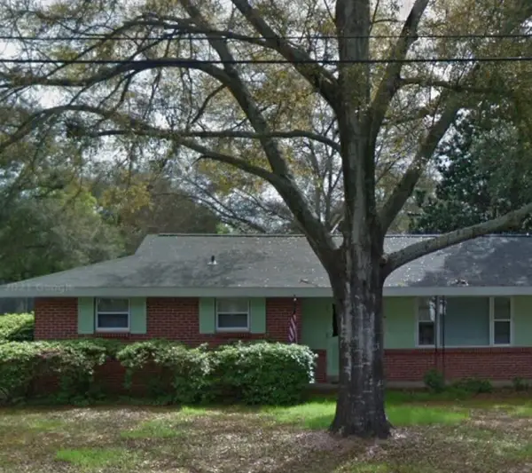 12 Magnolia Drive, Mary Esther, FL 32569