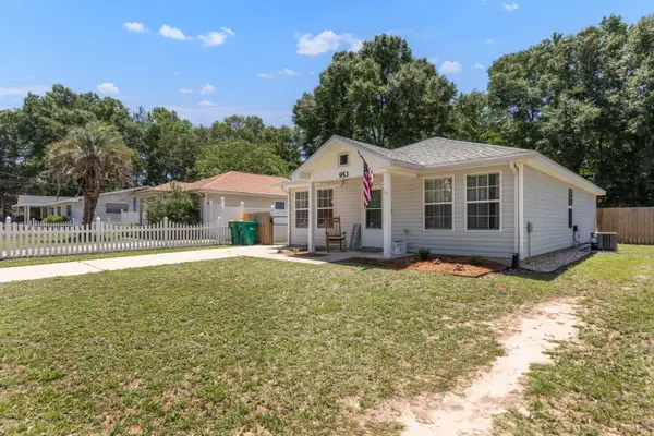 953 Mayo Trail, Crestview, FL 32536