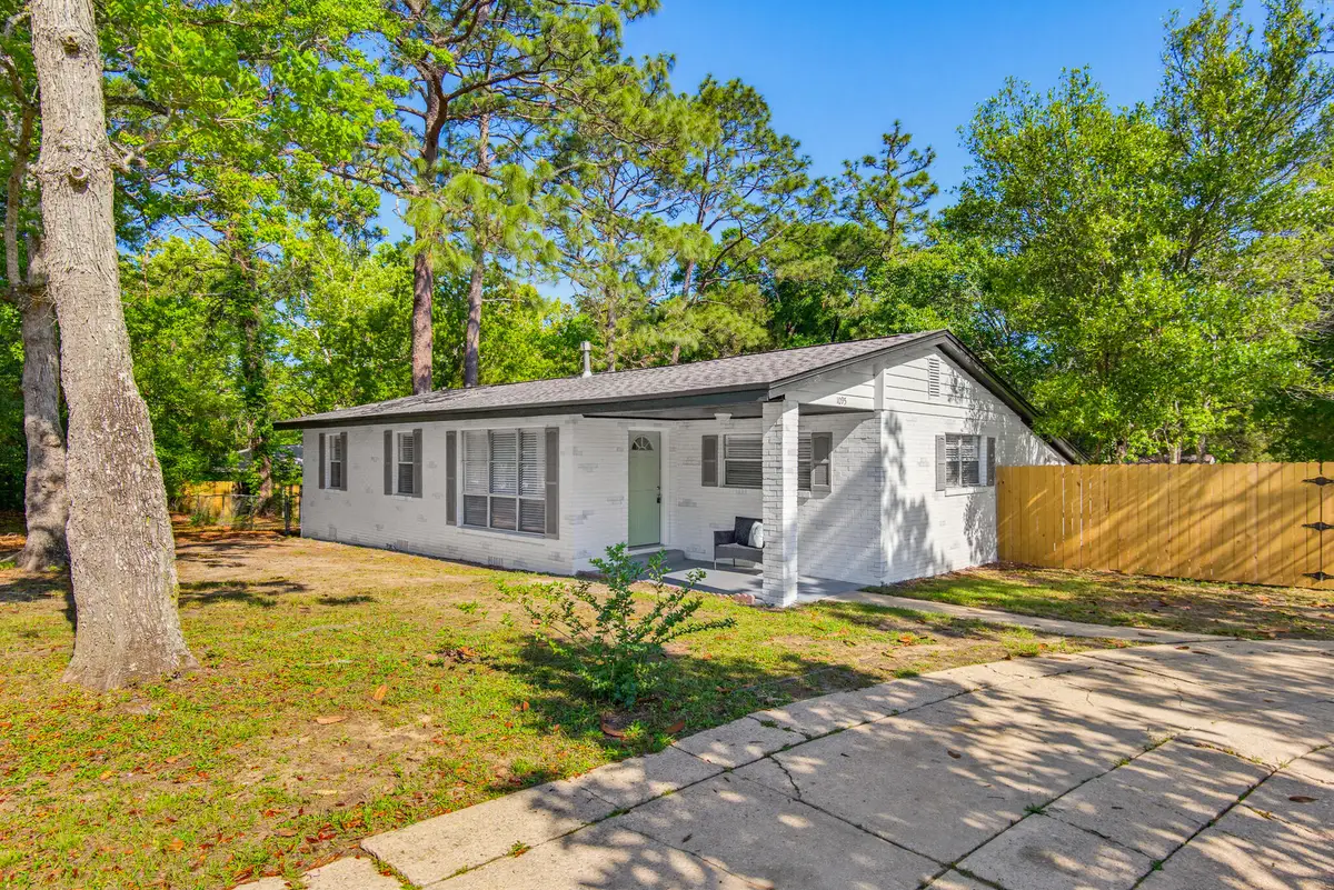 1095 Texas Parkway, Crestview, FL 32536 - #1