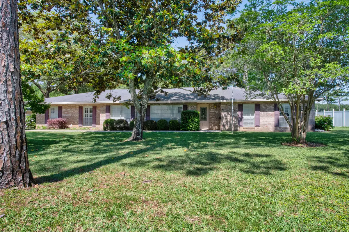 645 NE Country Club Avenue, Fort Walton Beach, FL 32547 - #1