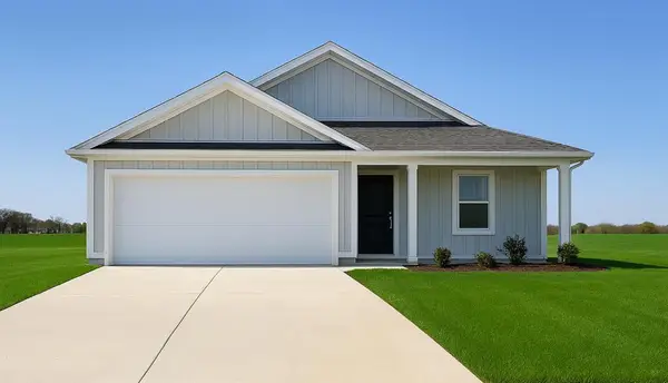 154 Bay Springs Blvd #8A, DeFuniak Springs, FL 32435