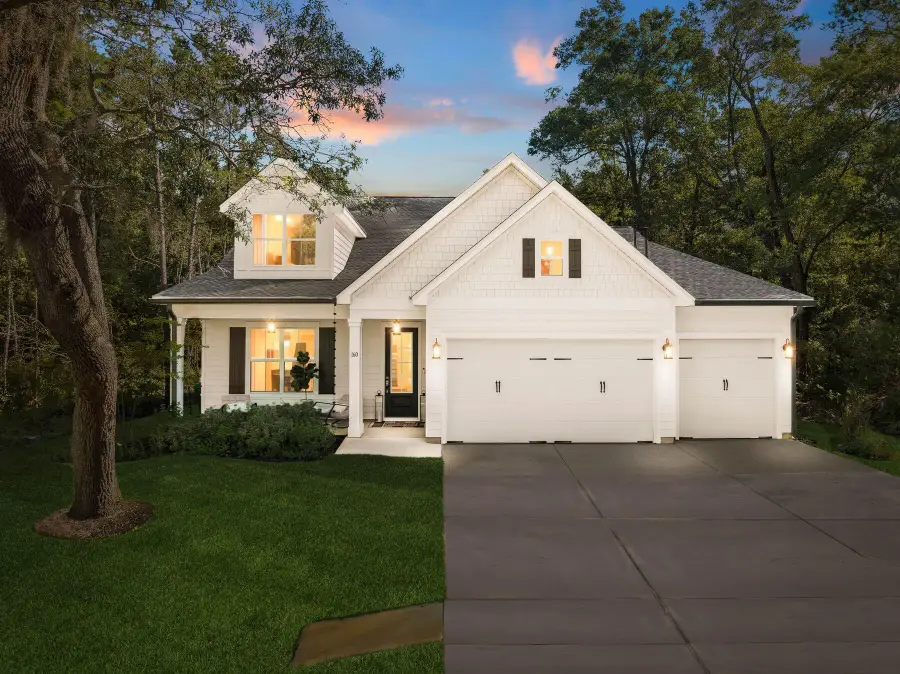 160 N J Hunters Way, Freeport, FL 32439 - #2