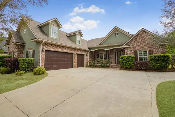 2938 Pga Boulevard, Navarre, FL 32566