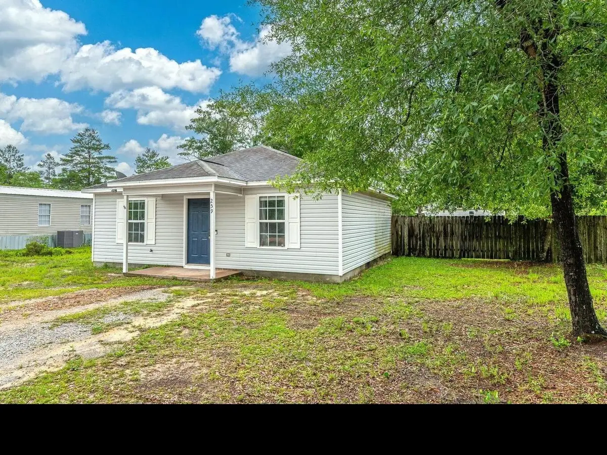 259 W Cypress Avenue, Defuniak Springs, FL 32433 - #1