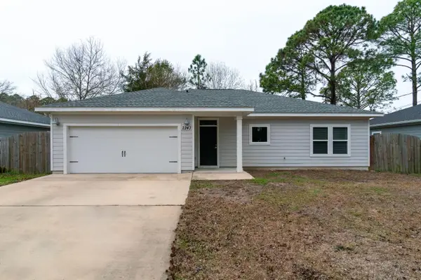 2243 N Wind Trace Road, Navarre, FL 32566