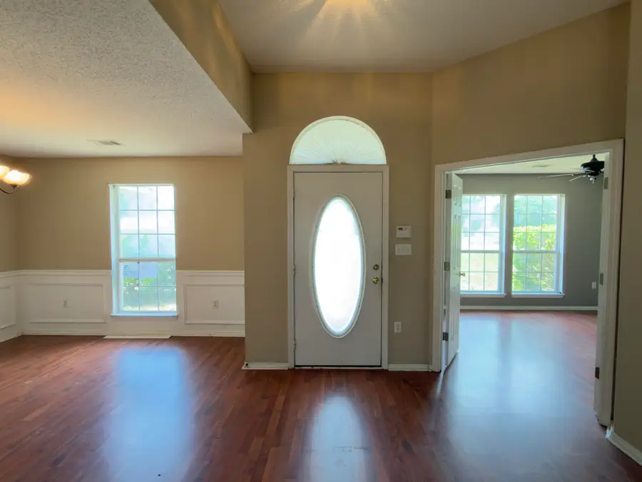 688 Brunson Street, Crestview, FL 32536 - #2