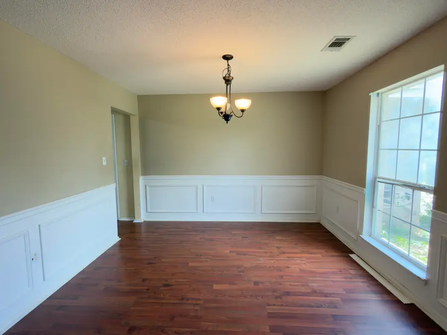 688 Brunson Street, Crestview, FL 32536 - #3
