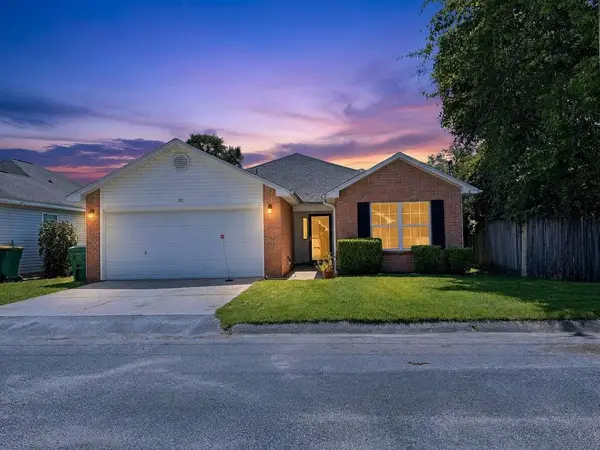 921 Lauderhill Lane, Fort Walton Beach, FL 32547