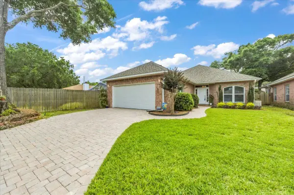 3171 Oak Shadow Lane, Pensacola, FL 32504
