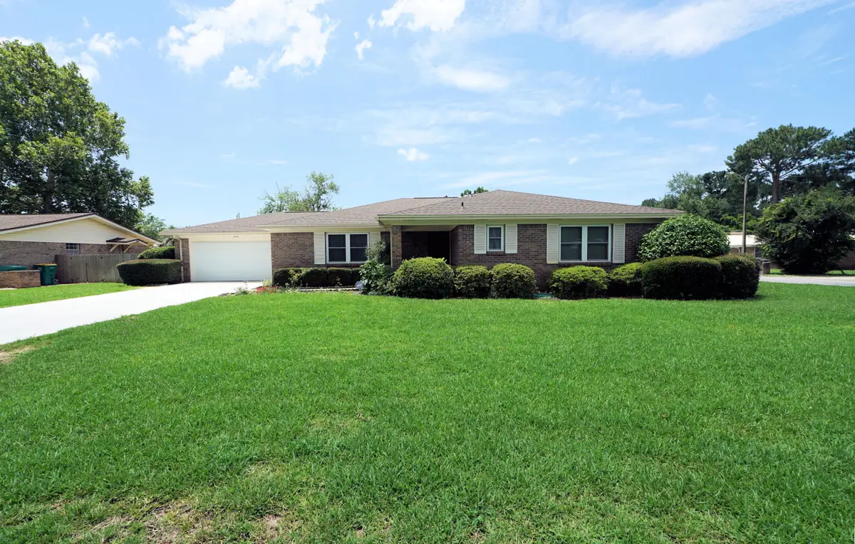 208 Dumaine Court, Fort Walton Beach, FL 32547 - #1