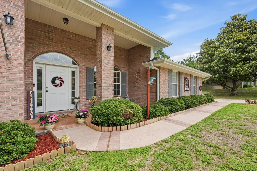 2612 Paddock Circle, Crestview, FL 32536 - #2
