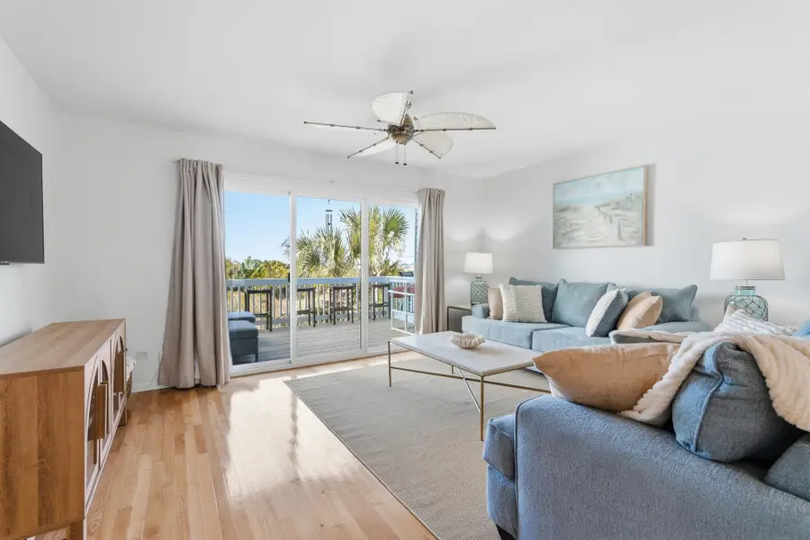 8522 Gulf Boulevard #APT 20, Navarre, FL 32566 - #2