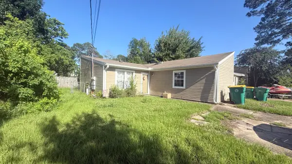 649 Carnathan Court, Fort Walton Beach, FL 32547