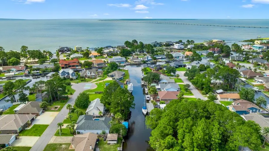 1624 Llani Lane, Gulf Breeze, FL 32563 - #3