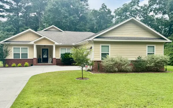 5811 Houston Lane, Crestview, FL 32539