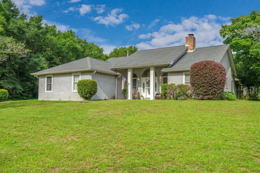 114 Oakcrest Drive, Crestview, FL 32539 - #2