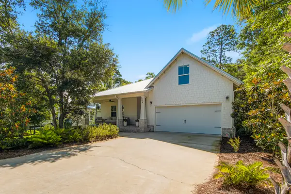 109 Sun Bear Circle, Freeport, FL 32439