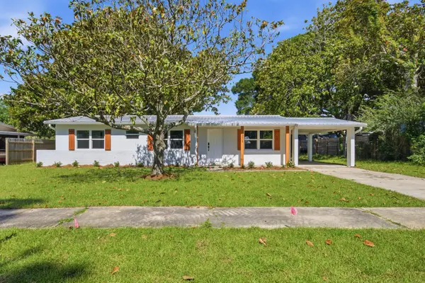 271 Gregory Drive, Mary Esther, FL 32569