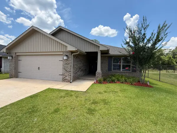 102 Ridgeway Circle, Crestview, FL 32536