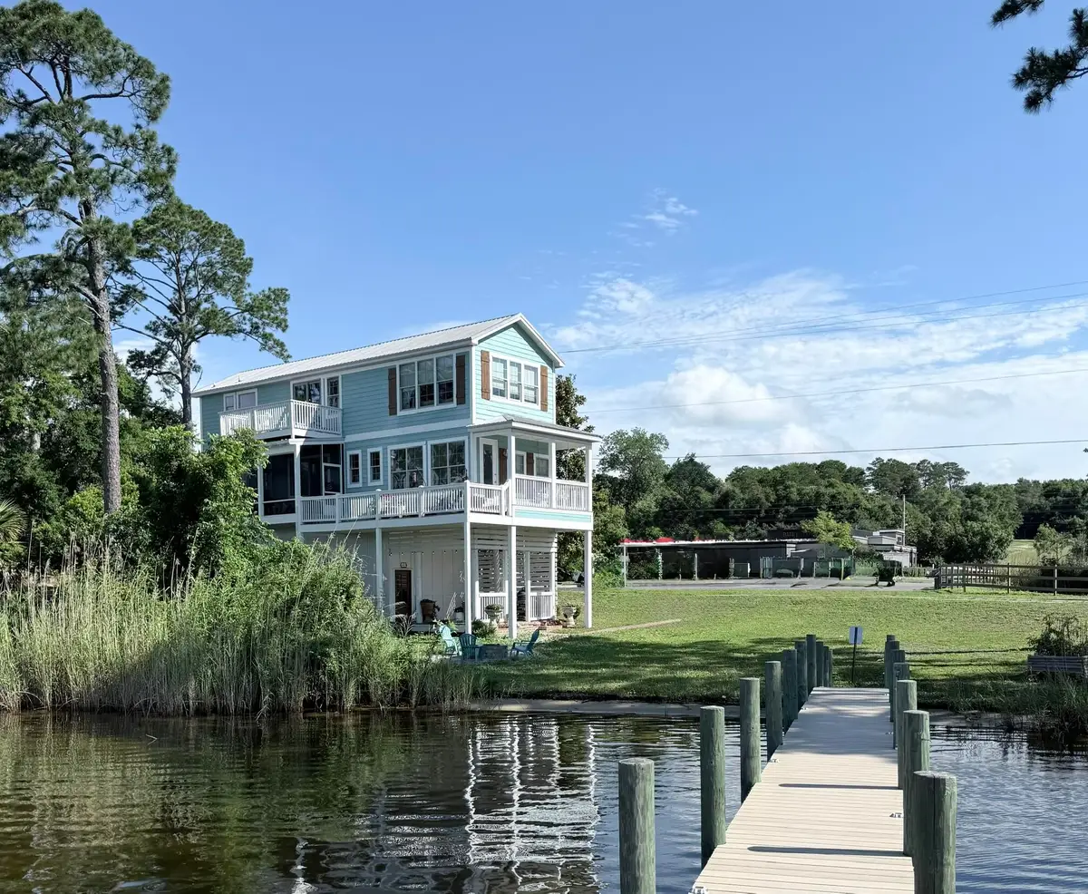 197 Bayshore Drive, Niceville, FL 32578 - #1