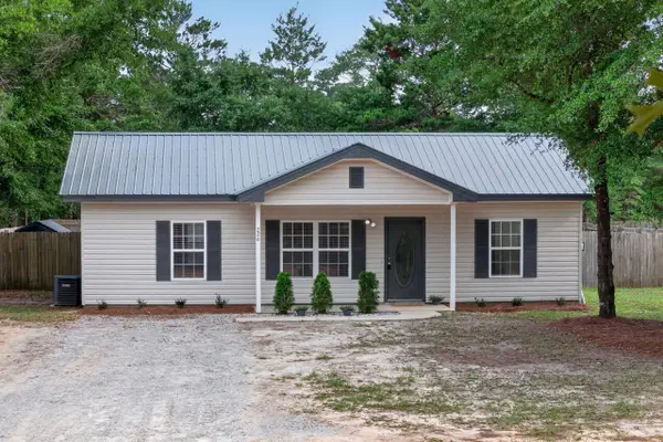 226 E Cypress Avenue, DeFuniak Springs, FL 32433
