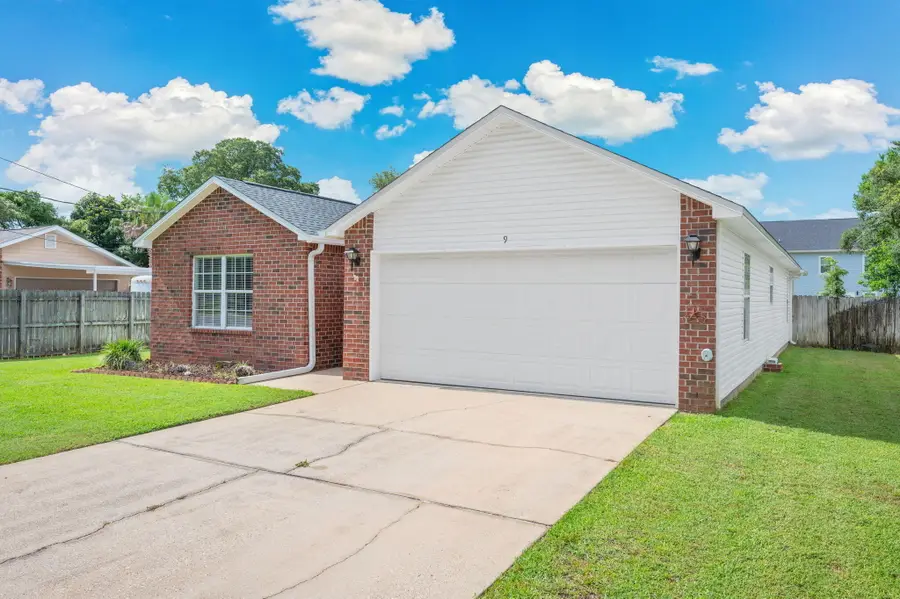 9 Newcastle Drive, Fort Walton Beach, FL 32547 - #3
