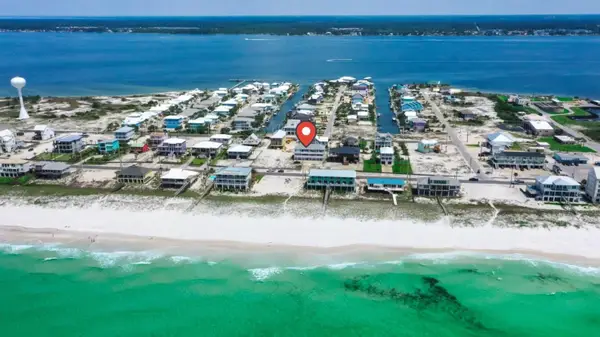 8174 Gulf Boulevard #B, Navarre, FL 32566