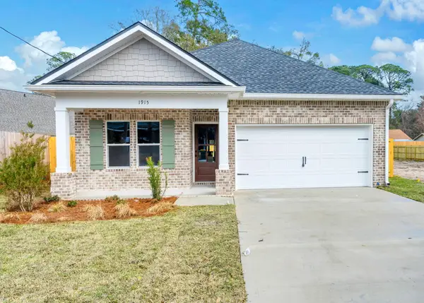 1913 Redwood Avenue, Niceville, FL 32578