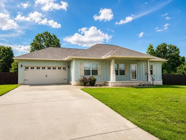 8195 Shooter Lane, Laurel Hill, FL 32567