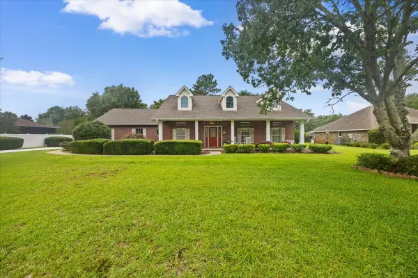 2555 Holley Place, Navarre, FL 32566