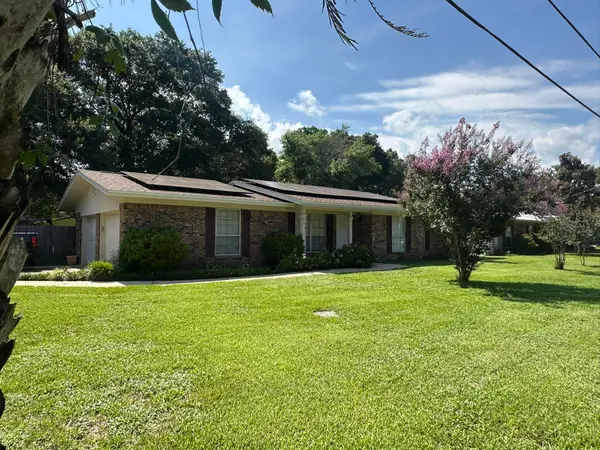 705 NE Powell Drive, Fort Walton Beach, FL 32547