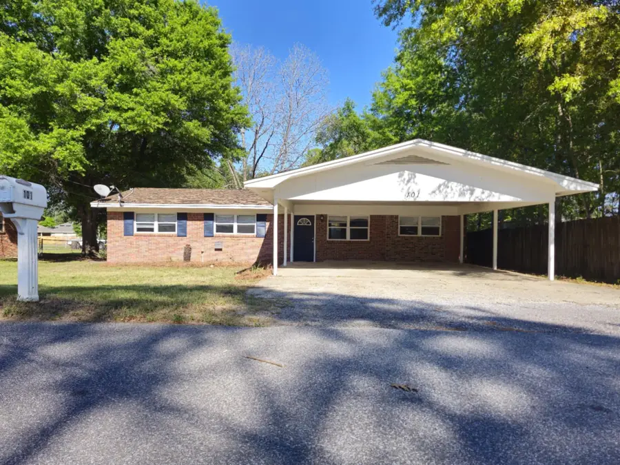 101 Blaylock Street, Crestview, FL 32539 - #2