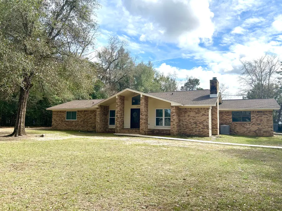2402 Woodbine Drive, Crestview, FL 32536 - #2