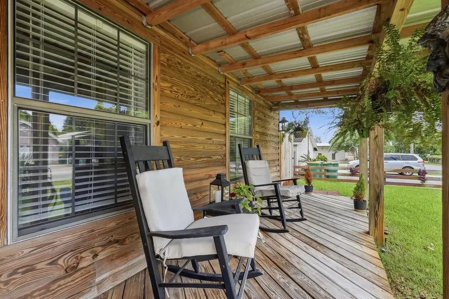 933 Washington Street, Fort Walton Beach, FL 32547 - #2