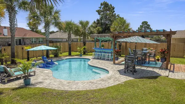 2408 Spur Lane, Gulf Breeze, FL 32563