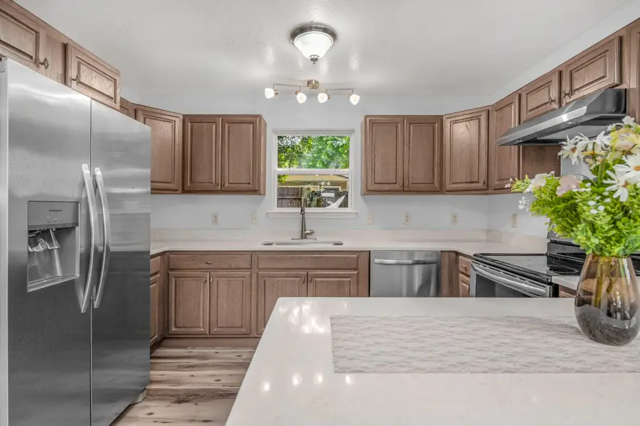 609 E Edney Avenue, Crestview, FL 32536 - #2