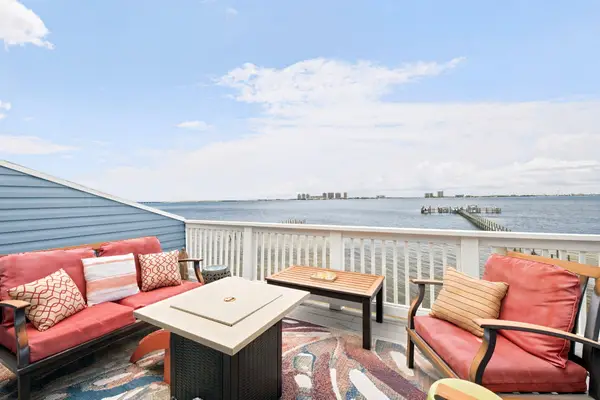 1818 Sea Pines Lane, Navarre, FL 32566