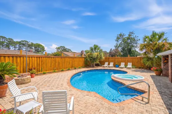 18 Pebble Beach Drive, Shalimar, FL 32579