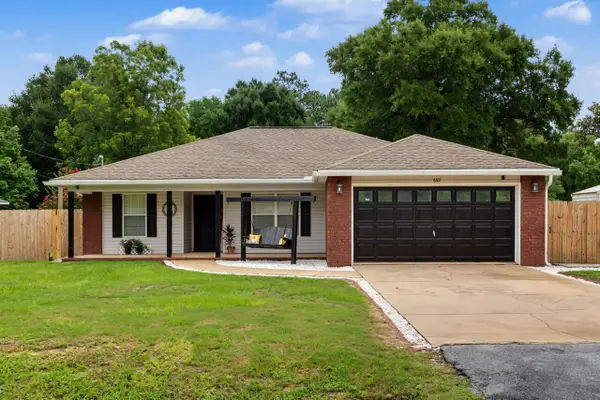 6107 Old Hickory Road, Crestview, FL 32539