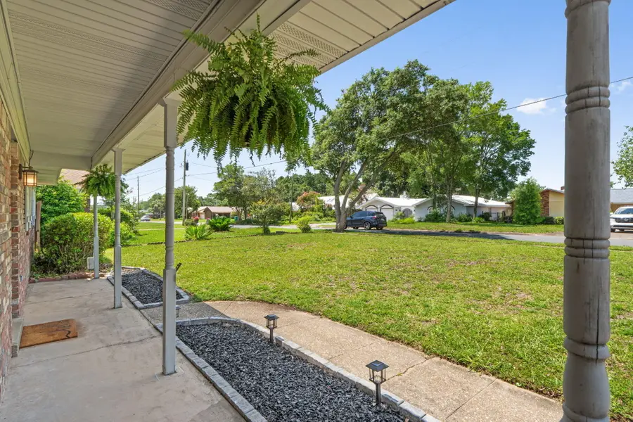 5 Lakeview Drive, Mary Esther, FL 32569 - #2